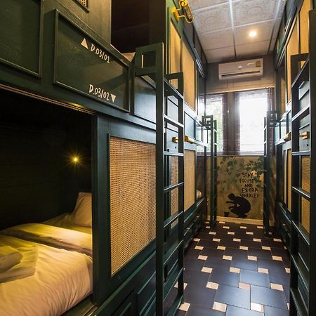 Azure Hostel Бангкок Экстерьер фото