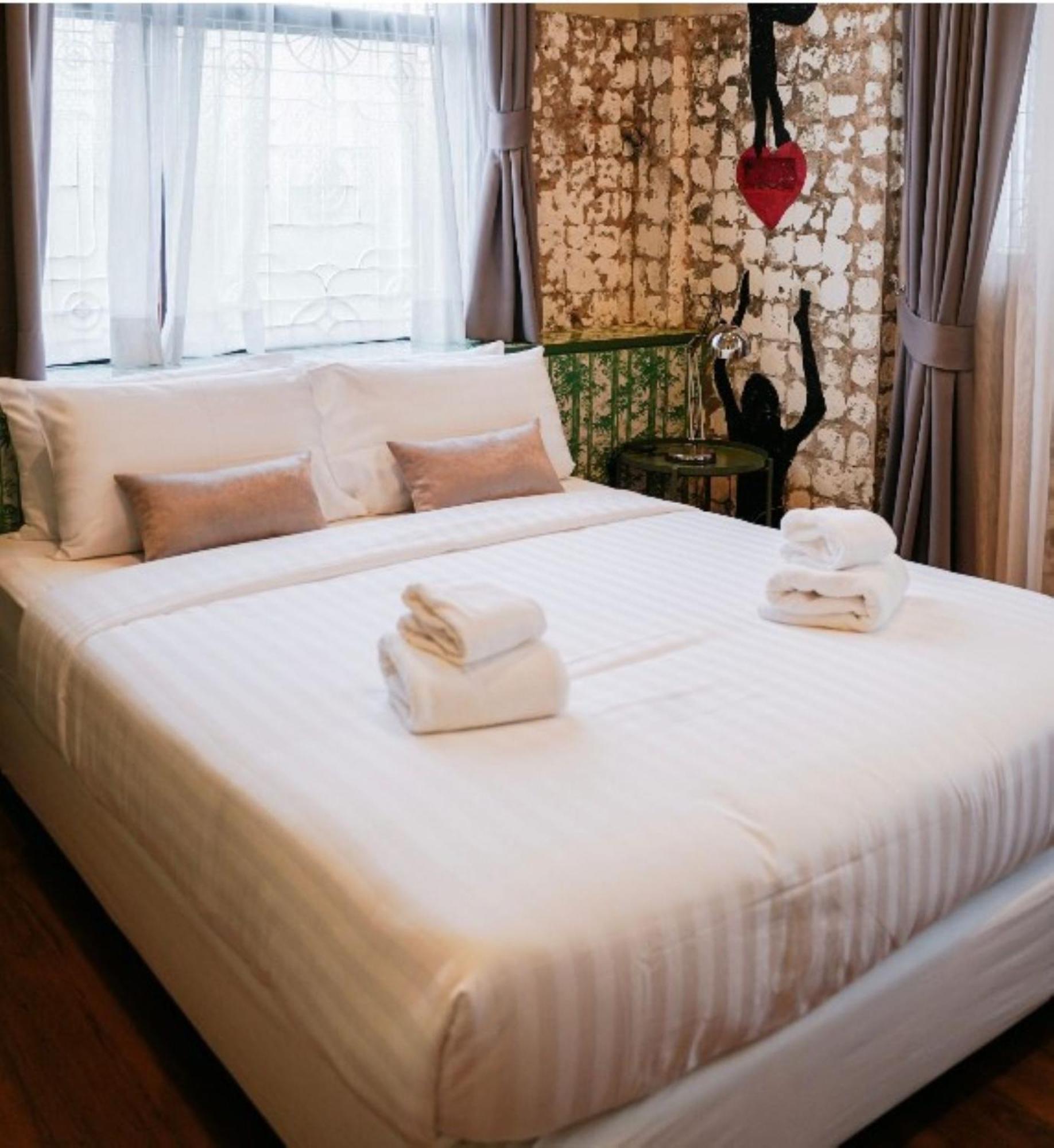 Azure Hostel Бангкок Экстерьер фото